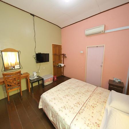 Oyo 90968 Teratak Samuderakita, Chalet & Guesthouse 캄퐁 공 바닥 외부 사진
