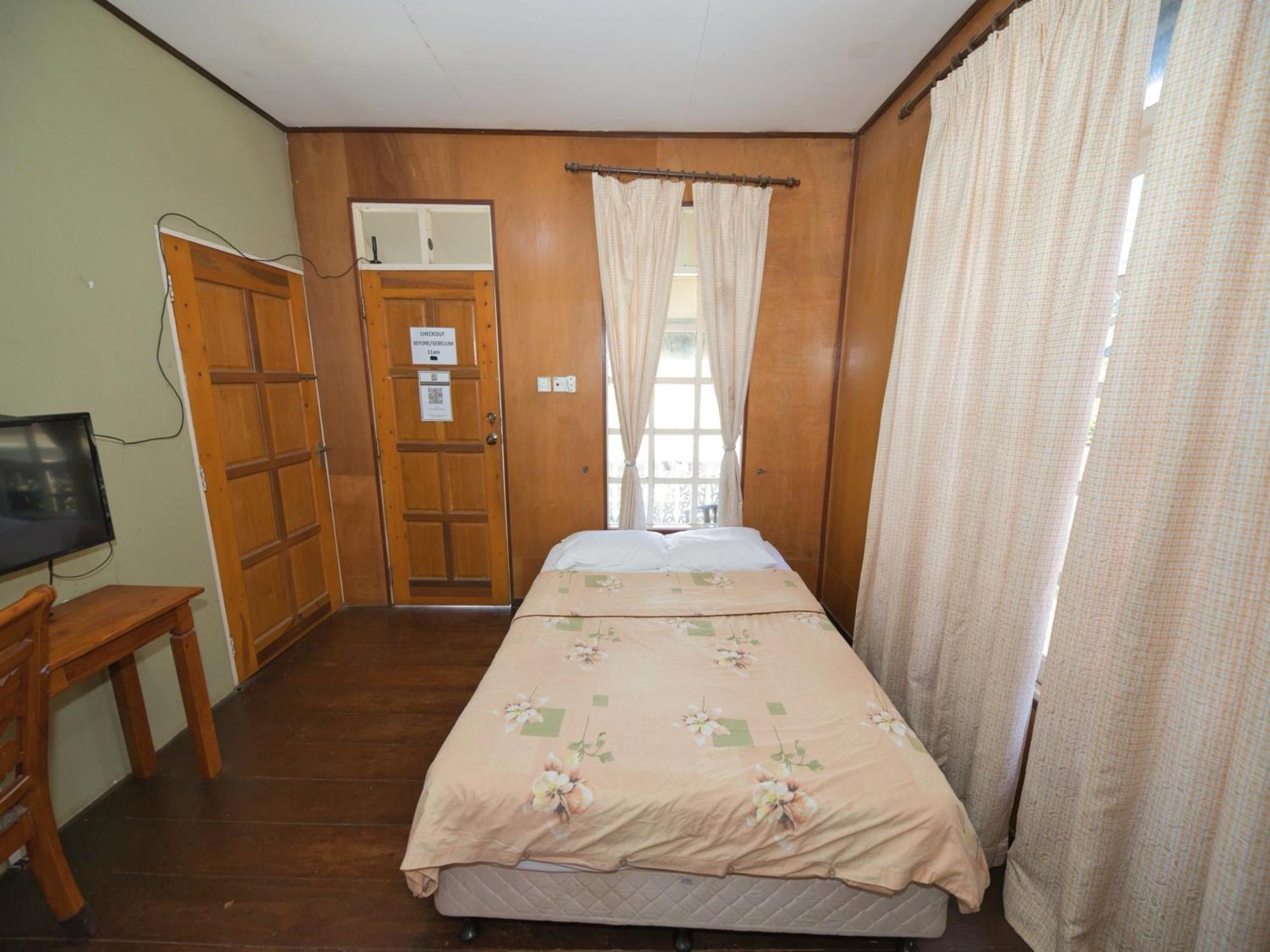 Oyo 90968 Teratak Samuderakita, Chalet & Guesthouse 캄퐁 공 바닥 외부 사진