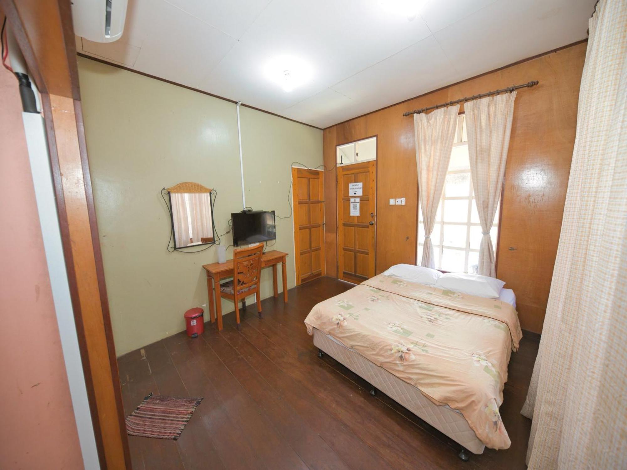 Oyo 90968 Teratak Samuderakita, Chalet & Guesthouse 캄퐁 공 바닥 외부 사진